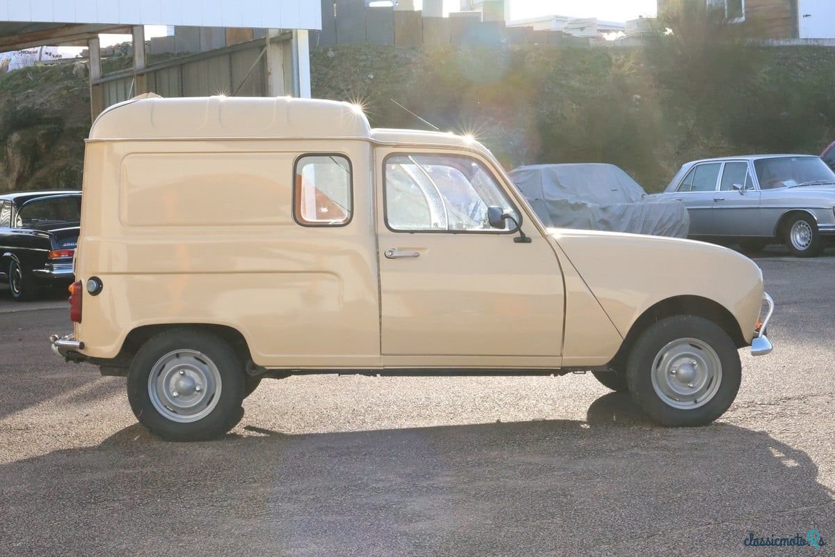 1984' Renault 4L photo #6