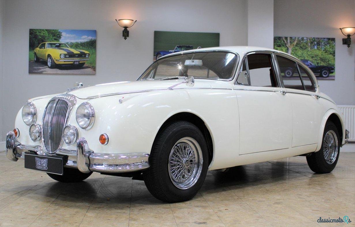 1968' Daimler 250 V8 photo #1