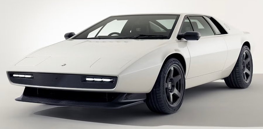 Reborn $570,000 Lotus Esprit Fires Up Its Rebuilt V8 for the First Time
