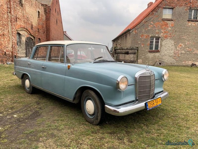 1965' Mercedes-Benz W110 photo #2