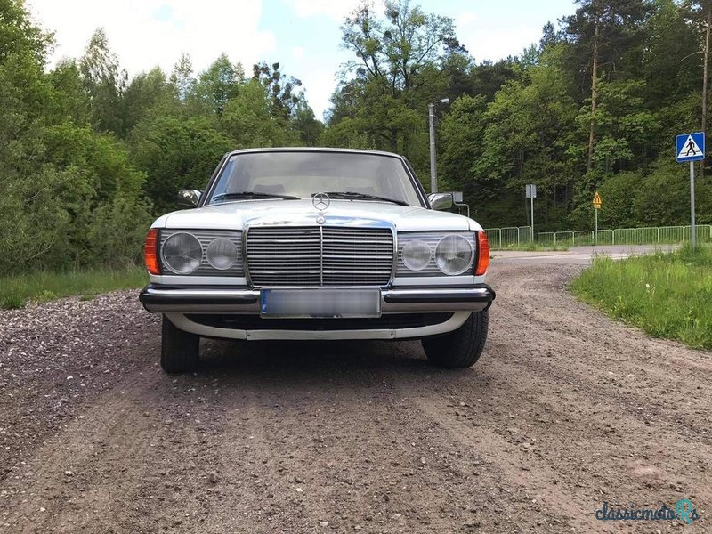 1980' Mercedes-Benz W123 photo #4