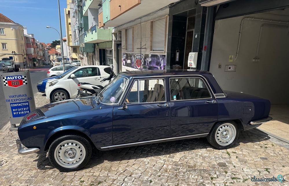 1977' Alfa Romeo 2000 photo #5