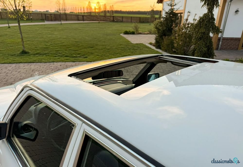 1978' Mercedes-Benz W123 photo #6