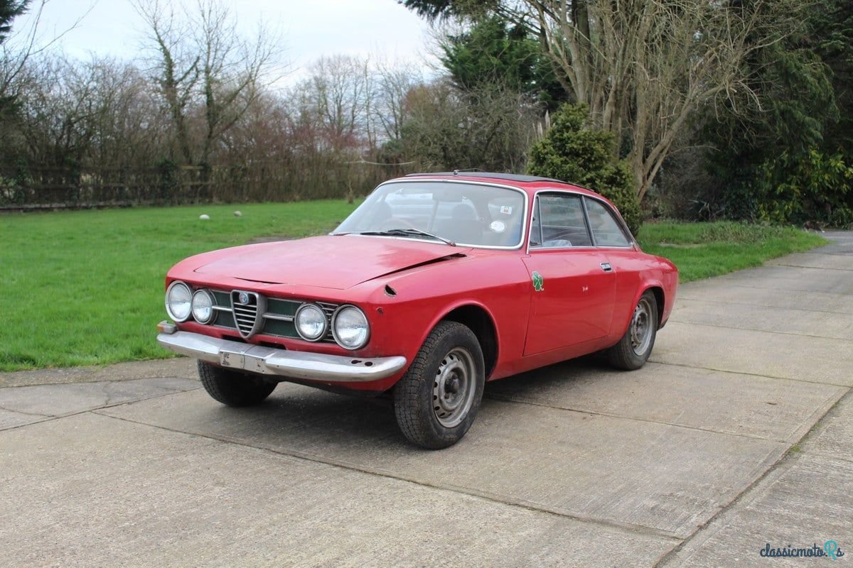 1969' Alfa Romeo GT photo #3