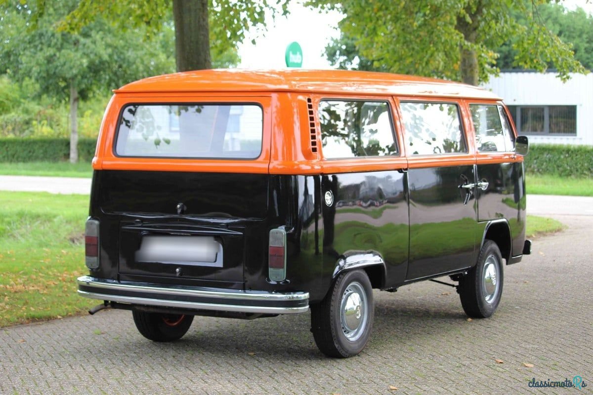 1976' Volkswagen Type 2 photo #5