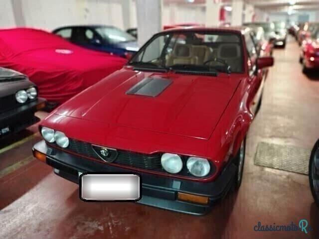 1987' Alfa Romeo Alfetta photo #1