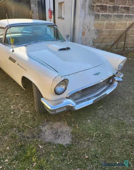 1957' Ford Thunderbird photo #2