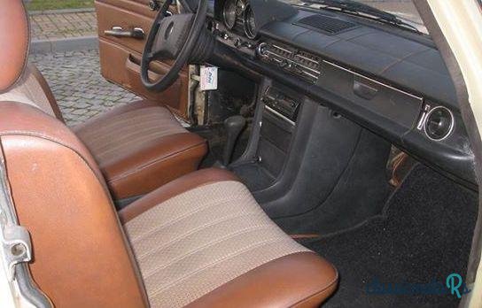 1970' Mercedes-Benz 200 photo #1