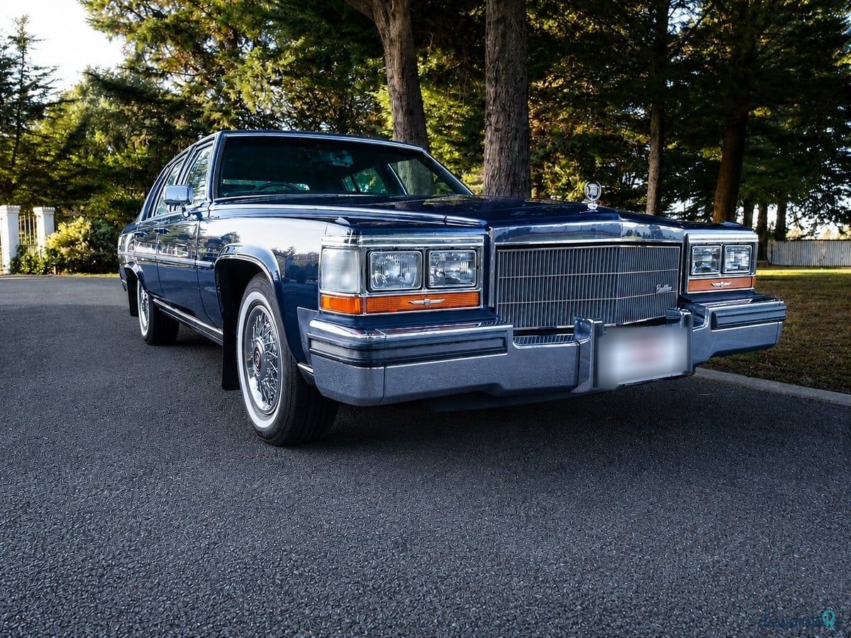 1986' Cadillac Fleetwood Brougham photo #1