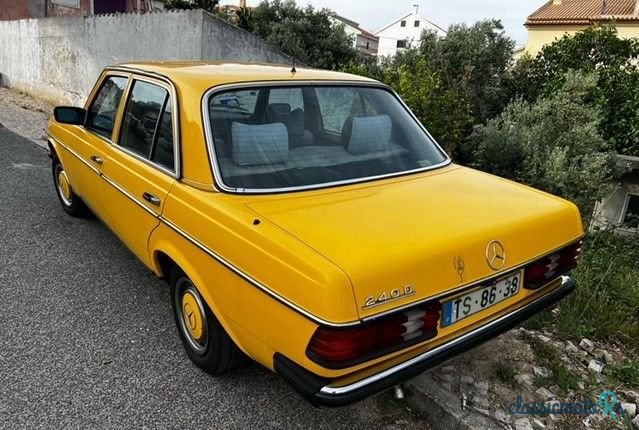 1978' Mercedes-Benz 200 photo #2