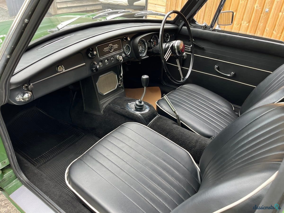 1967' MG MGB photo #3