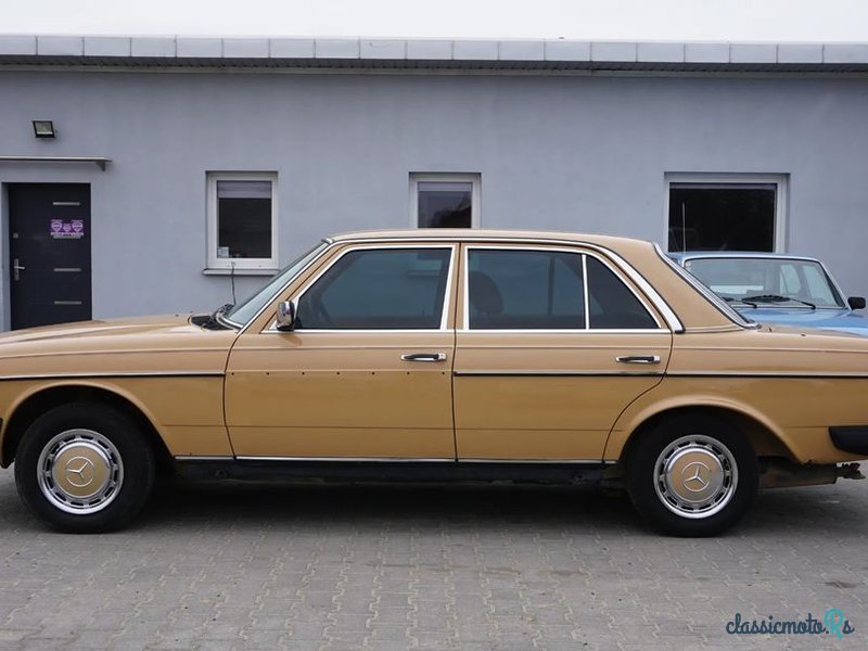 1978' Mercedes-Benz W123 photo #2