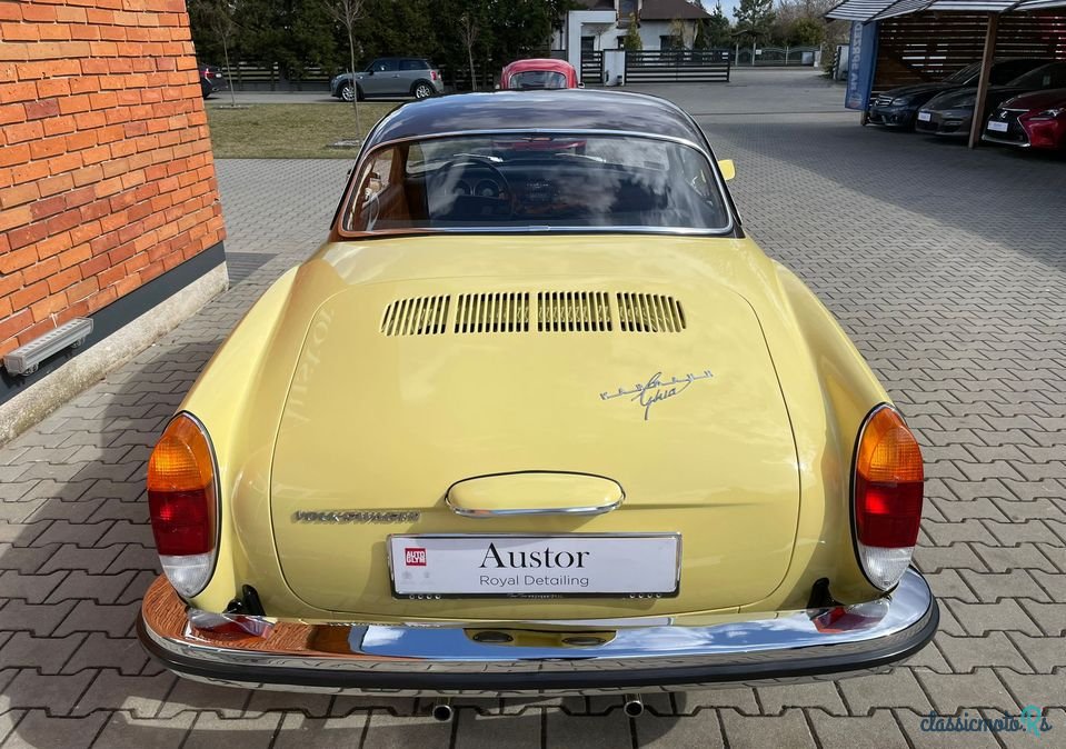 1972' Volkswagen Karmann Ghia photo #4