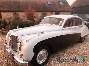 1959' Jaguar Mk9 photo #2