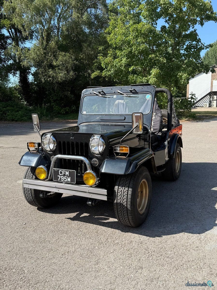 1981' Mitsubishi Willys Jeep photo #4
