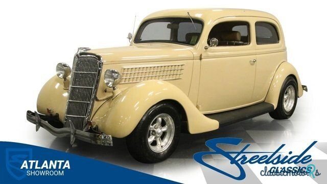 1935' Ford Tudor photo #1