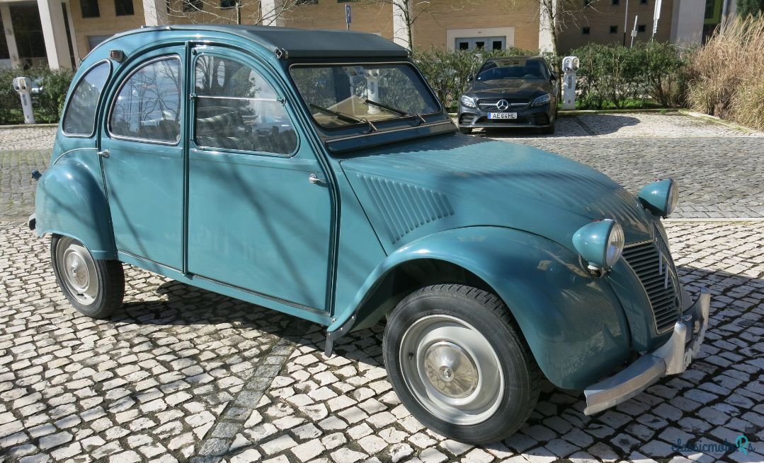 1960' Citroen 2CV photo #5