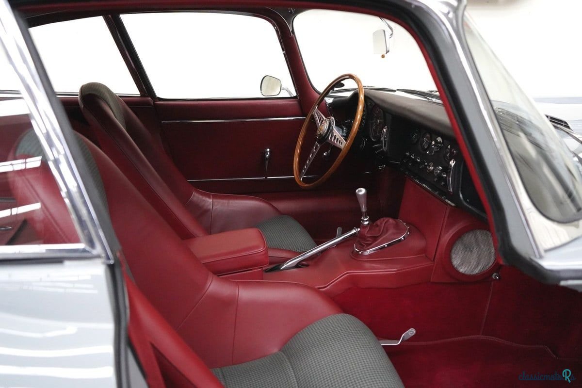 1963' Jaguar E-Type photo #2