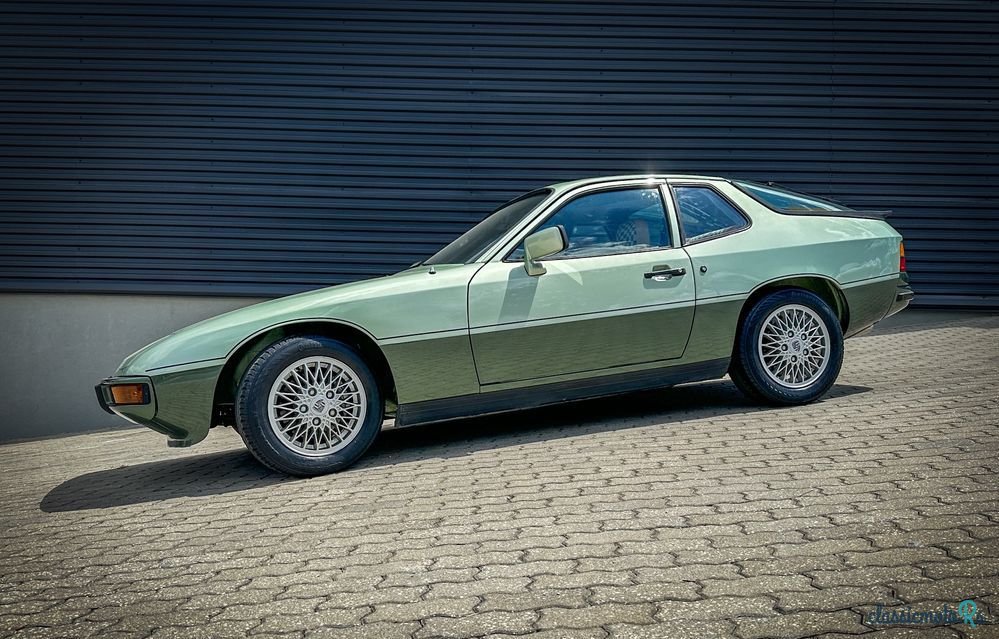 1980' Porsche 924 photo #1