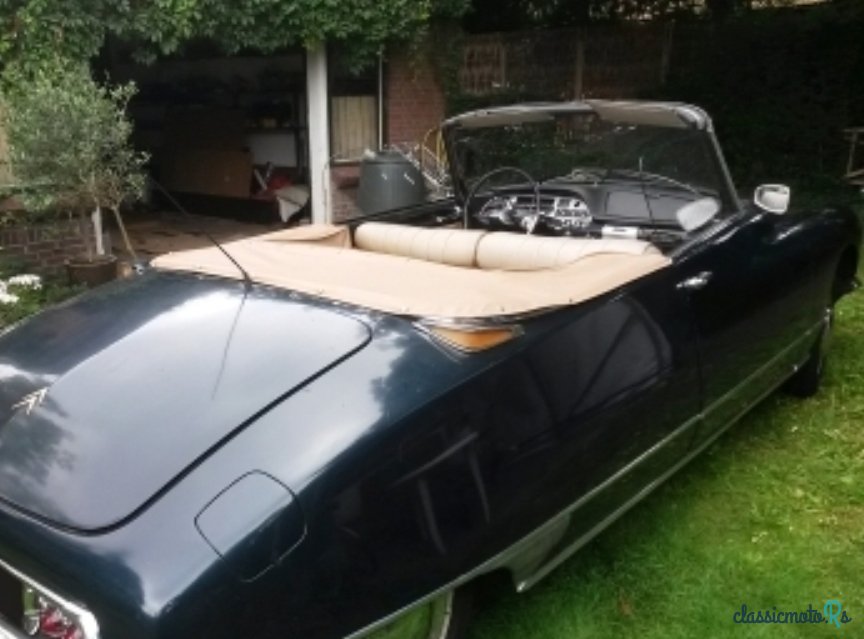 1964' Citroen DS 19 photo #2