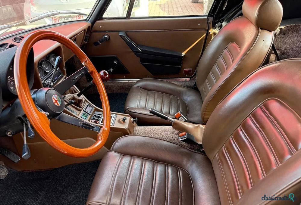 1983' Alfa Romeo Spider photo #5