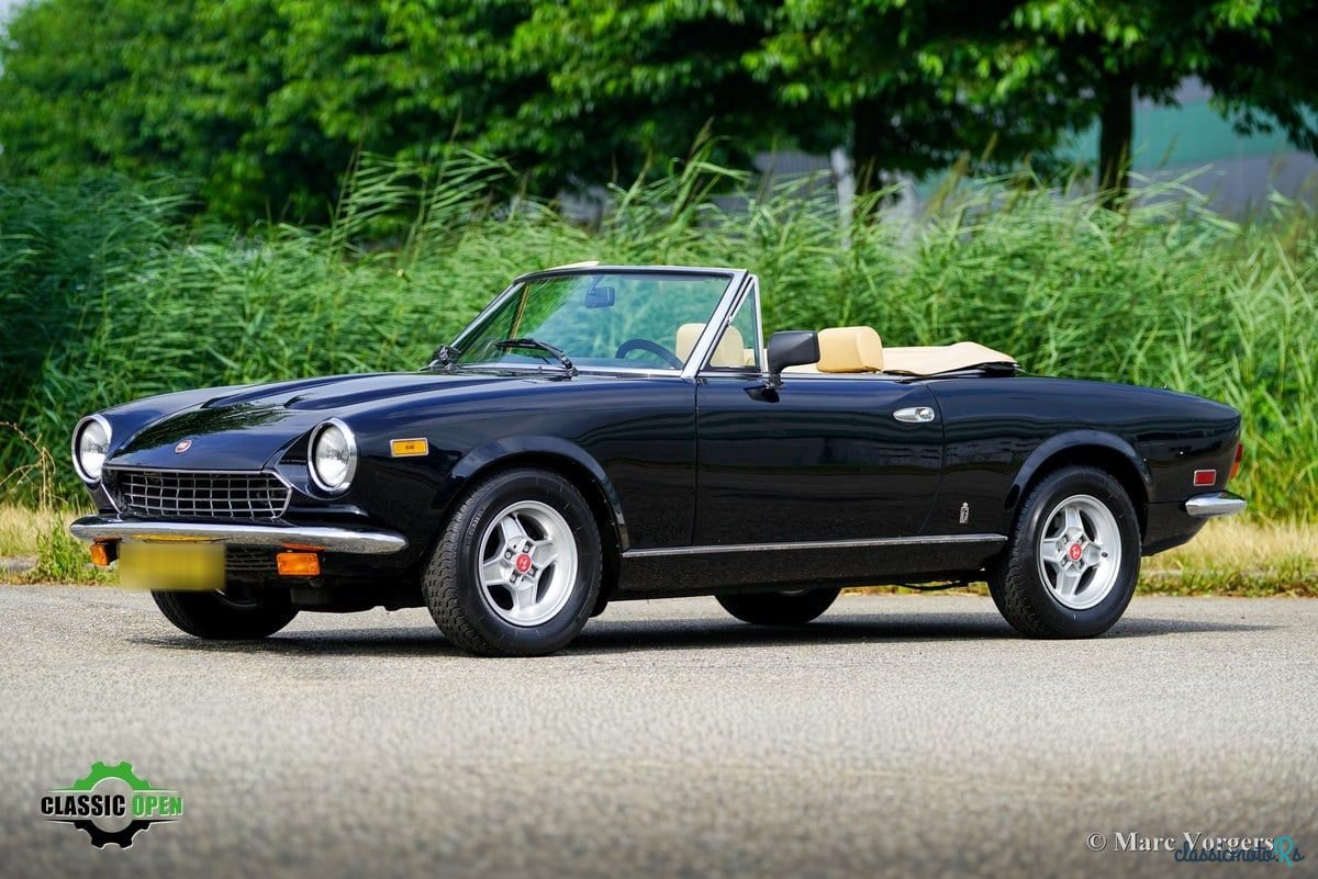 1981' Fiat 124 Spider photo #1