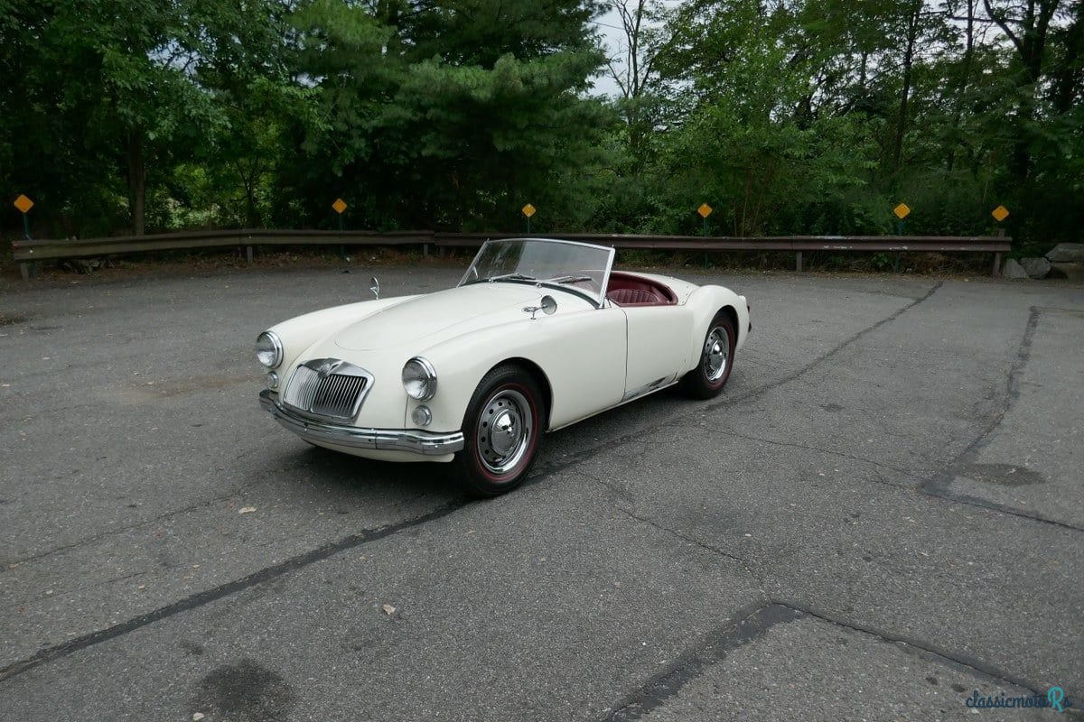 1960' MG MGA photo #3