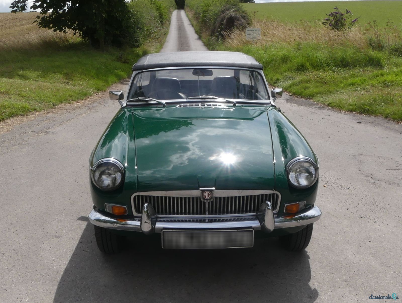 1977' MG B photo #4