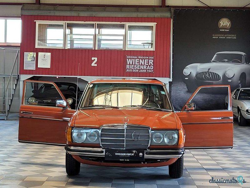 1979' Mercedes-Benz W123 photo #6