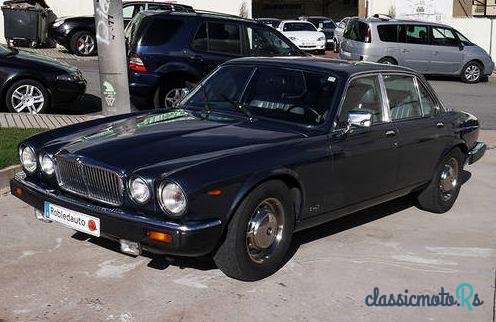 1985' Jaguar XJ12 photo #1