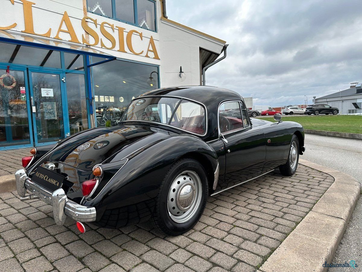 1960' MG MGA photo #3