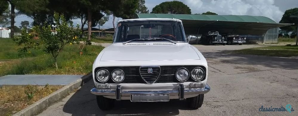 1973' Alfa Romeo 2000 photo #3