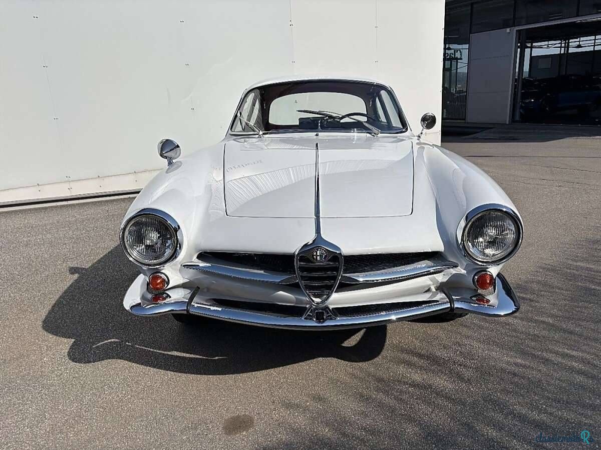 1966' Alfa Romeo Giulia photo #3