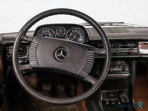 1974' Mercedes-Benz 250 CE photo #5