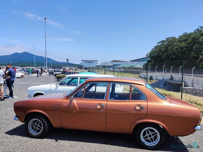 1974' Ford Escort photo #5