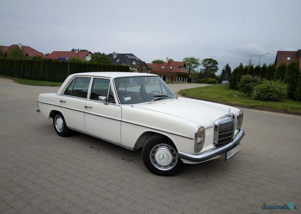 1970' Mercedes-Benz W114 photo #1