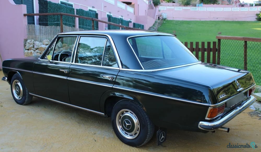 1973' Mercedes-Benz 220 photo #4