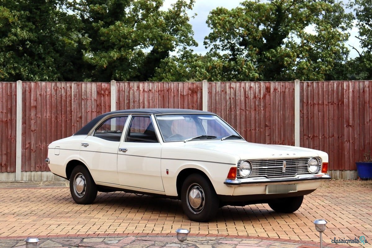 1971' Ford Cortina photo #1