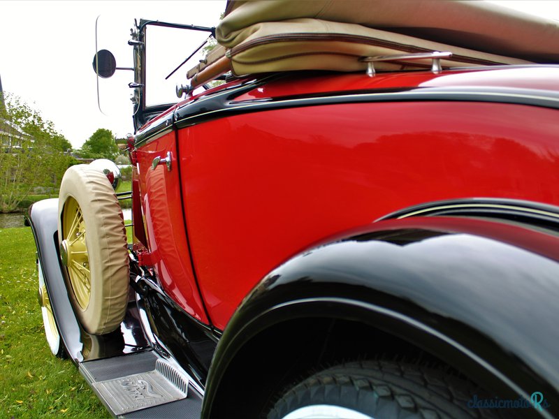 1931' Ford Model A Roadster Deluxe photo #4