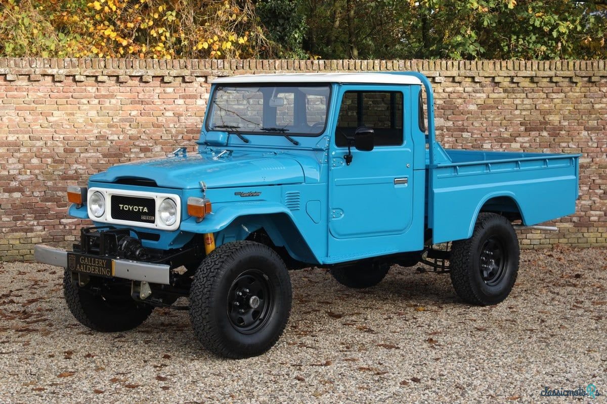 1982' Toyota Land Cruiser photo #1