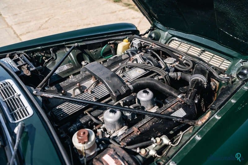 1975' Jaguar XJ photo #3