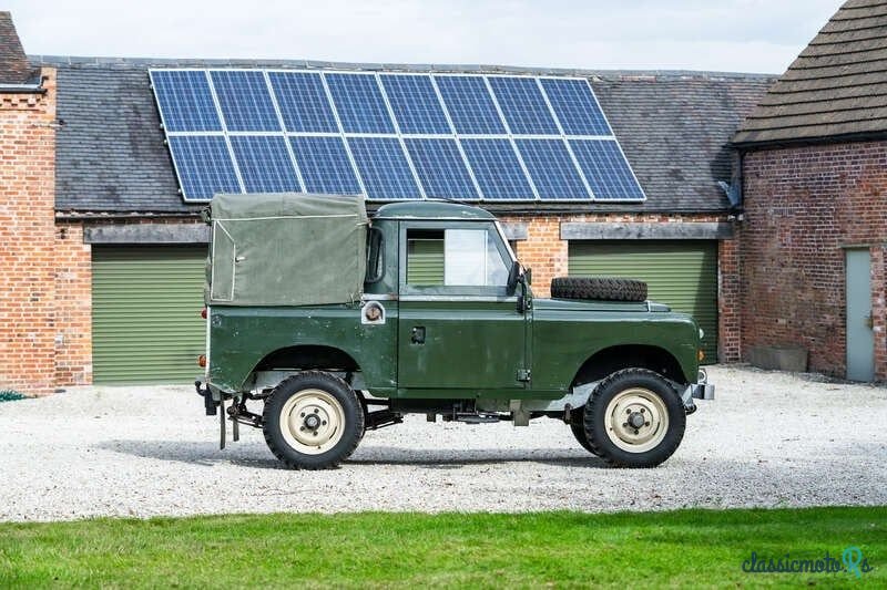 1983' Land Rover Series III photo #5