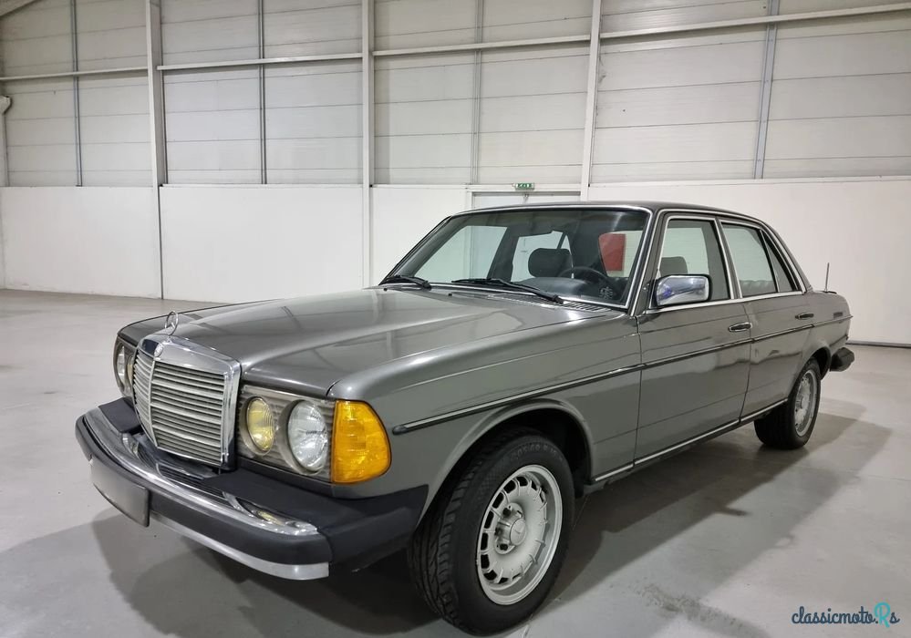 1982' Mercedes-Benz 300 D Turbo photo #1