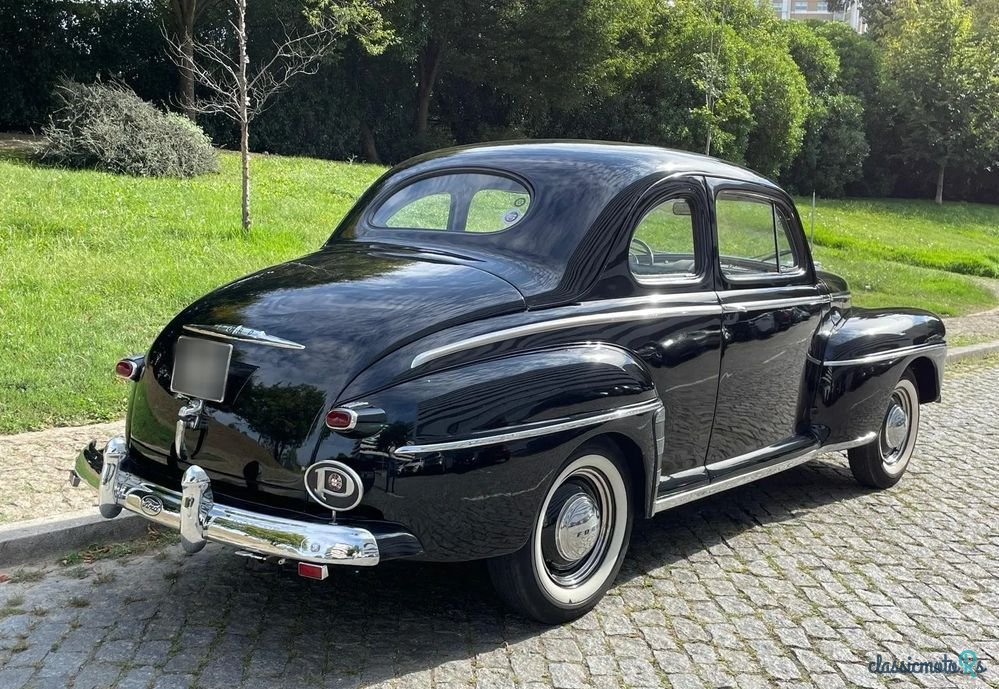 1948' Ford V8 Berline photo #4