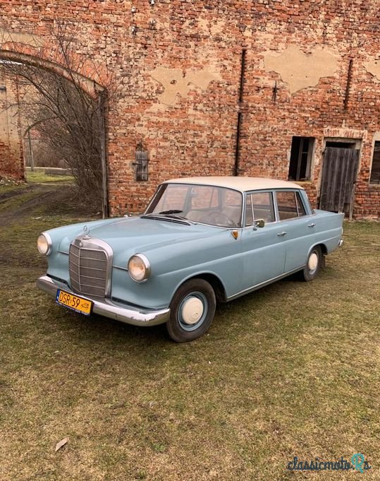 1965' Mercedes-Benz W110 photo #4