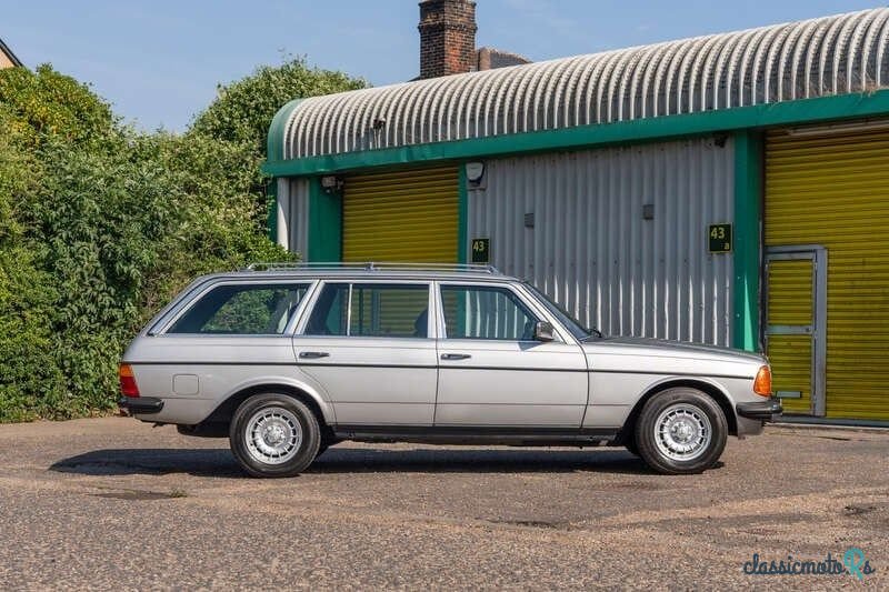 1986' Mercedes-Benz 280 photo #5
