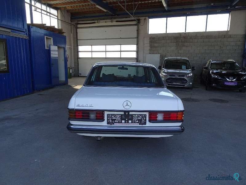 1977' Mercedes-Benz E-Klasse photo #6