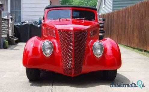 1937' Ford photo #3
