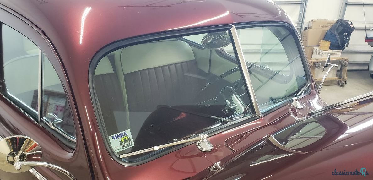 1940' Ford Deluxe photo #2