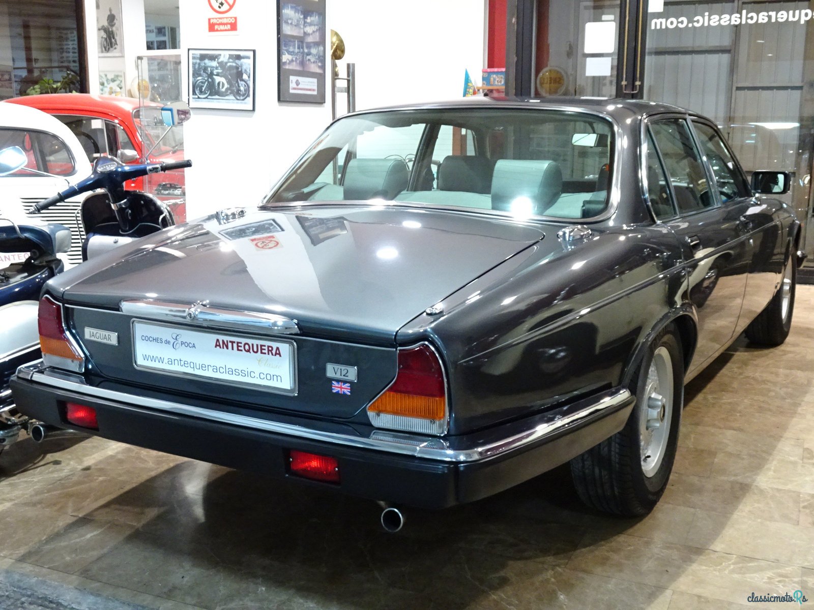 1991' Jaguar XJ12 5,3 SALOON SERIES III photo #2